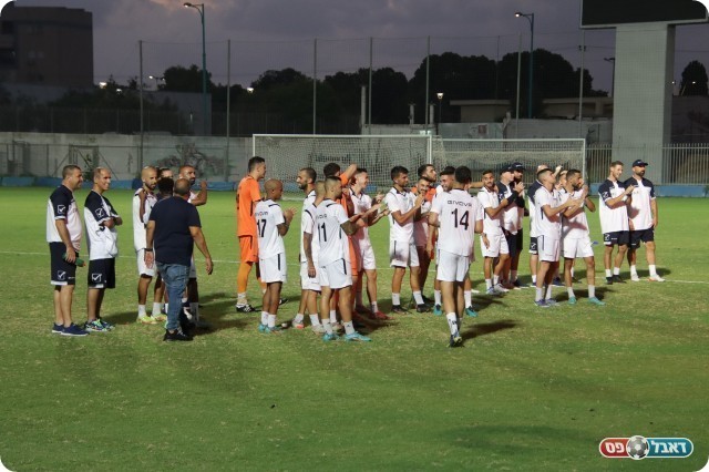 שחקני יפו באימון הפתיחה (בן מלניק)